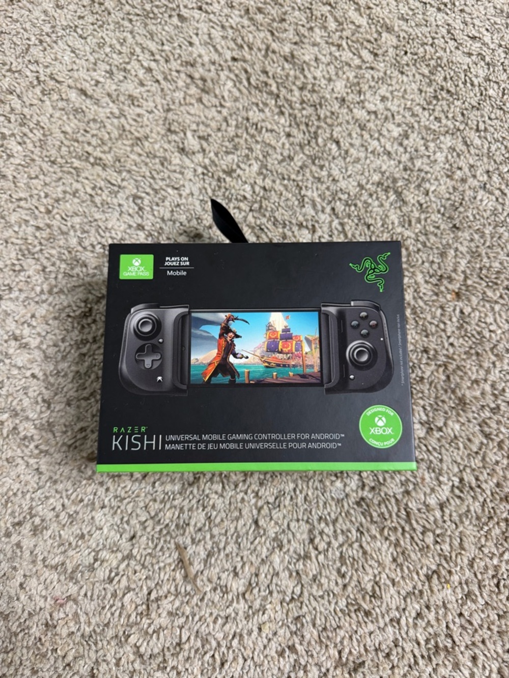 Razer Kishi Mobile Gaming Controller - Black with Green Accents